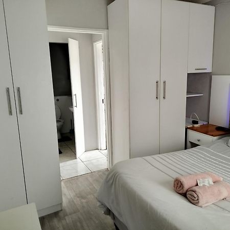 High View Accommodation East London Exterior foto