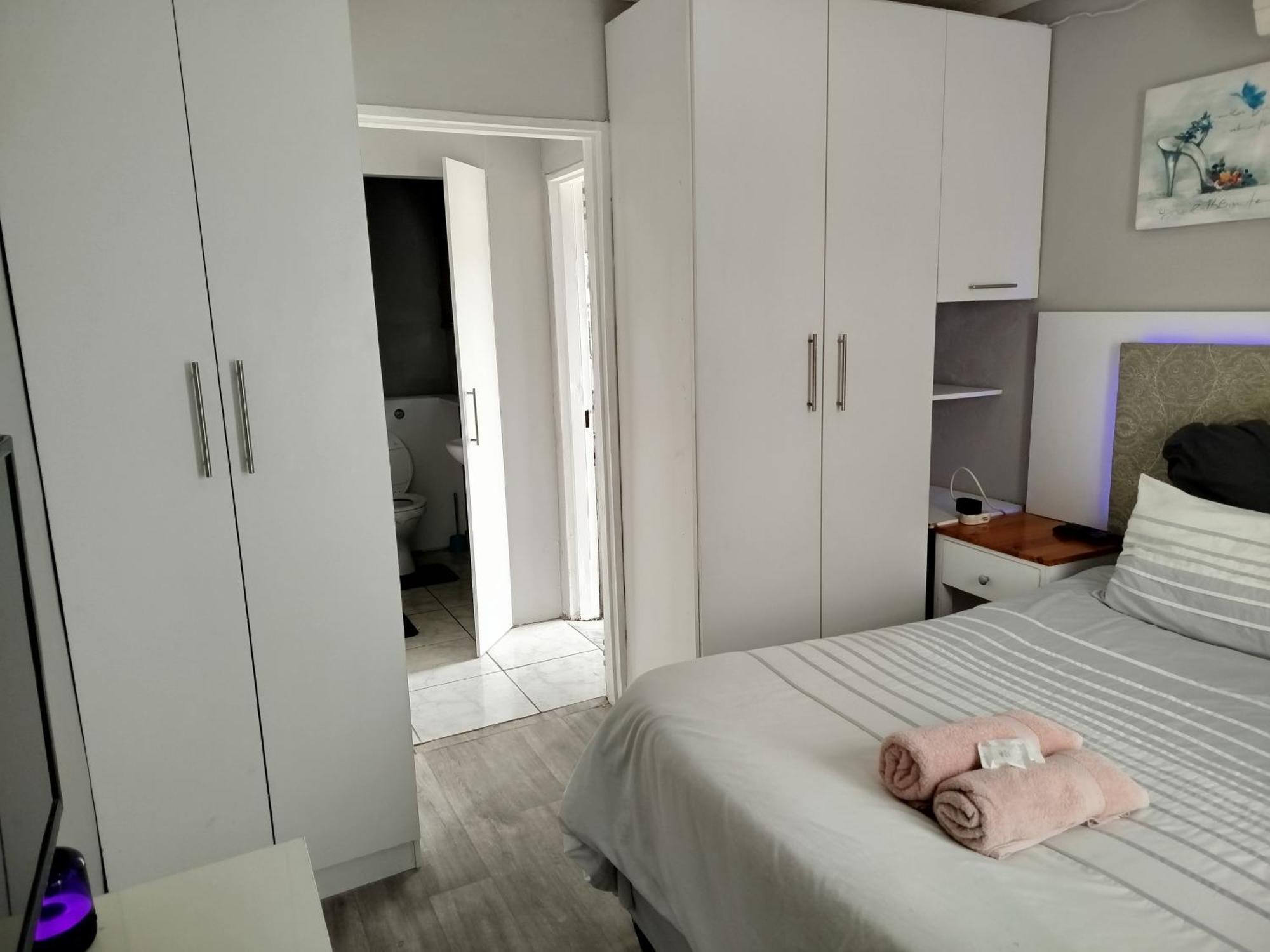 High View Accommodation East London Exterior foto